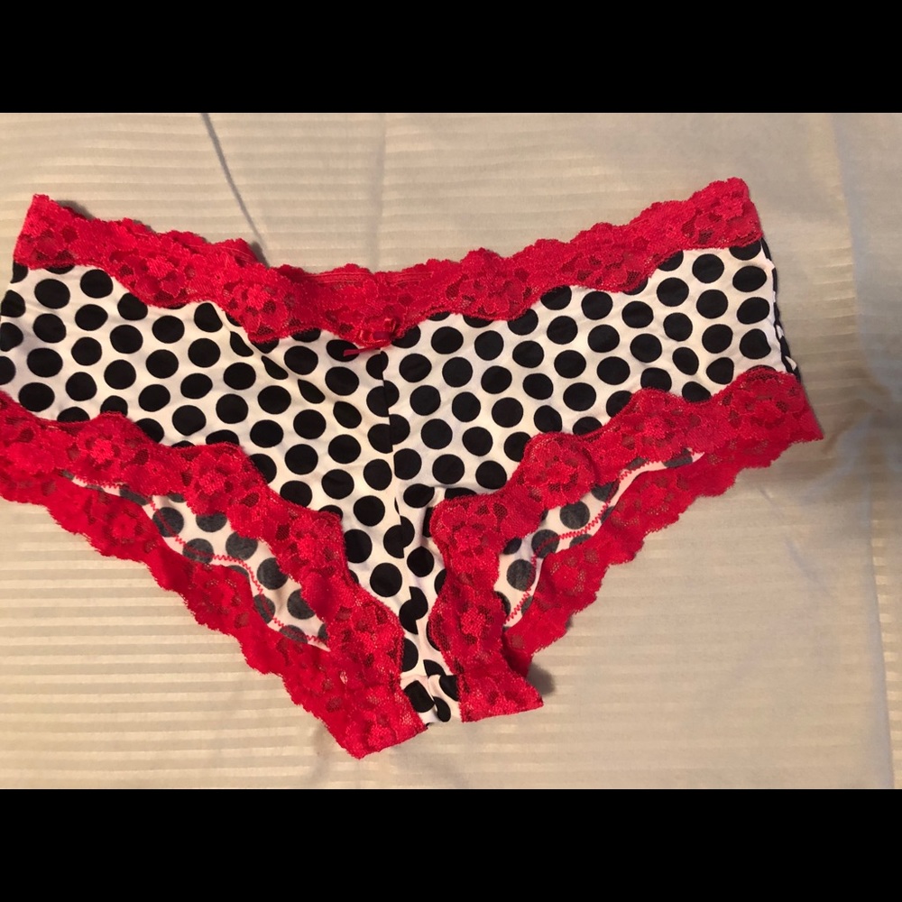 Polka dot Maidenform Cheekers Hipster panties